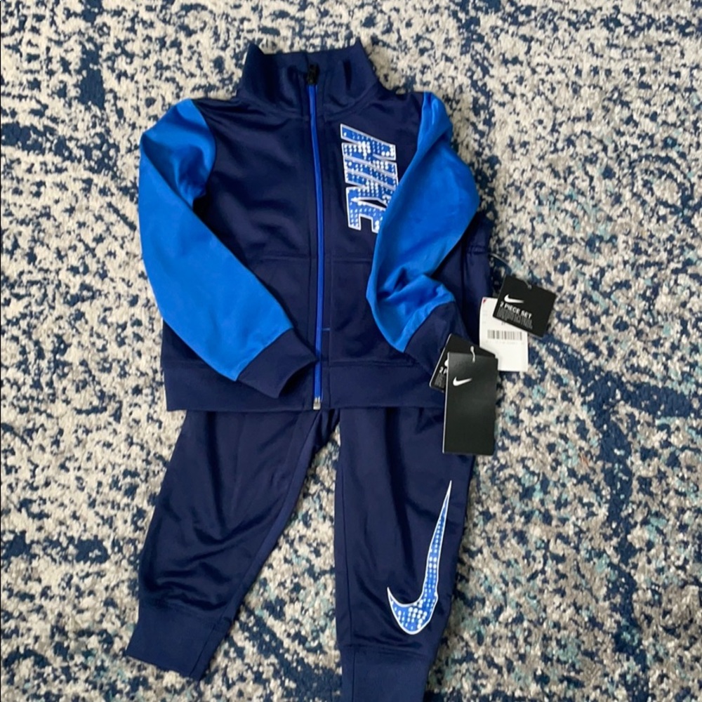 NWT 2T Nike 2-Piece Set